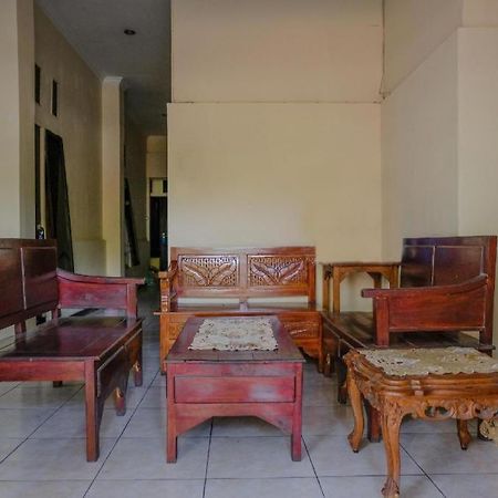 Sawojajar Inn Malang Buitenkant foto