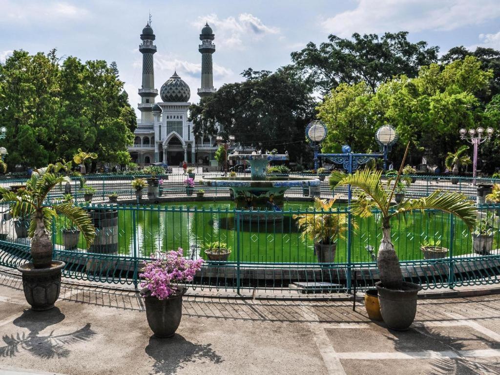 Sawojajar Inn Malang Buitenkant foto